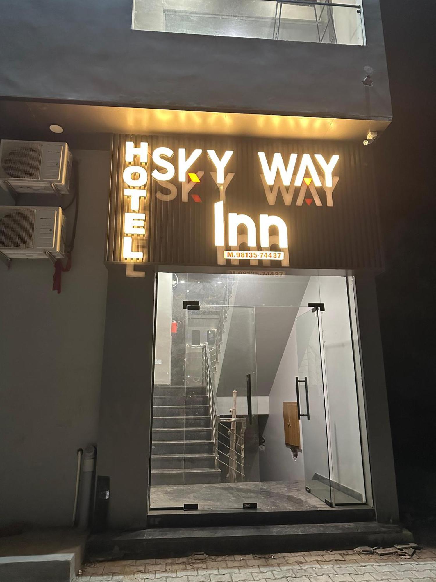 Hotel Sky Way Inn Hisār Kültér fotó